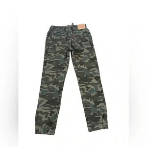 Levi’s Camouflage Green Joggers Pants Boys size 14 Regular